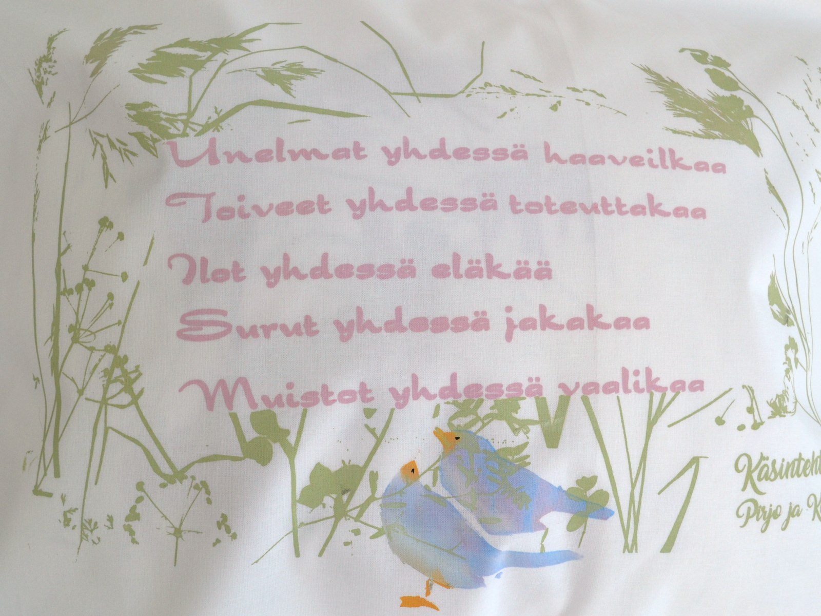 Käsinpainettu Unelmat yhdessä -tyynyliina